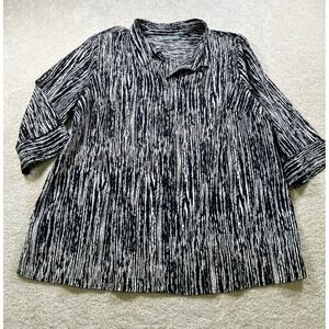 Essentials Womens Size‎ 1X 3/4 Sleeve Black & White Button Up Blouse